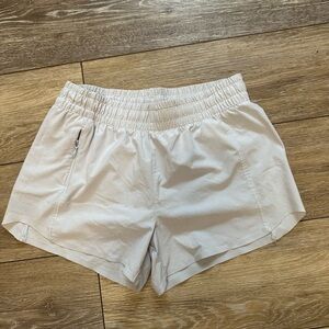 Athleta Girl Heart The Hustle 2.5 Shorts